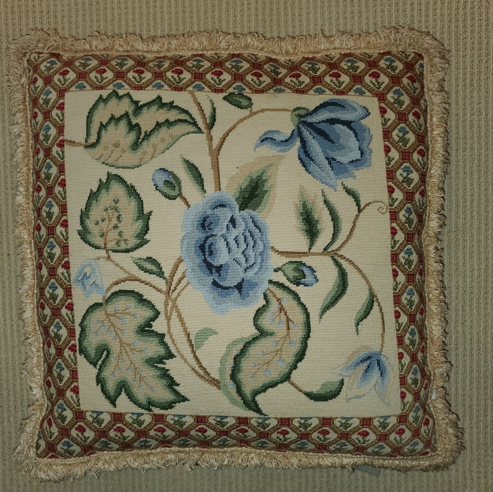 Large Frill Flower Pillow
